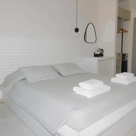 Fotilia Hotel 3*