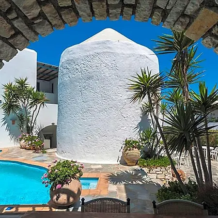 Fotilia Hotel 3*